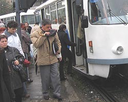 Mijloacele de transport sunt aglomerate