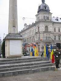 Monumentul Revolutiei ar putea fi mutat din fata Palatului Administrativ