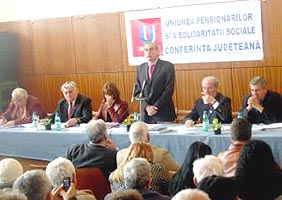 Presedintele Uniunii Pensionarilor si Solidaritatii Sociale - Petre Roman a participat la conferinta judeteana