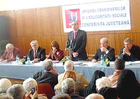 Presedintele Uniunii Pensionarilor si Solidaritatii Sociale - Petre Roman a participat la conferinta judeteana