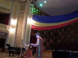 Recital de muzica si poezie in sala mare a Palatului Cultural