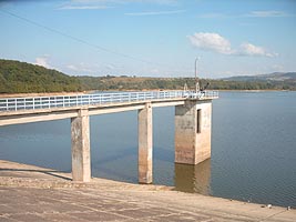 Terenul din jurul lacului de la Taut va fi scos la licitatie