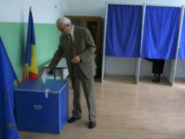 Conform BEJ, prezenţa la vot în judeţul Arad a fost de 57,32% (226.326 persoane)