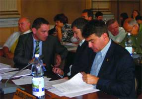 Consilierii, analizând proiectele de hotărâte supuse dezbaterii