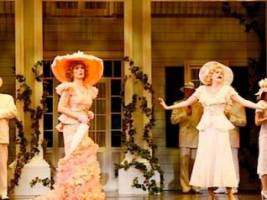Ediţia din acest an a Festivalului de Teatru Clasic de la Arad, a XV-a, este una specială, pentru că evenimentul devine internaţional