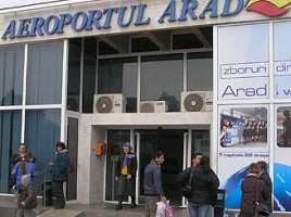 In urma unei amenintari cu bomba la aeroportul din Timisoara , 3 curse au fost deviate pe aeroportul din Arad