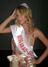 Lorena Gabor a câştigat titlul de "Miss Arad Ared 2009"