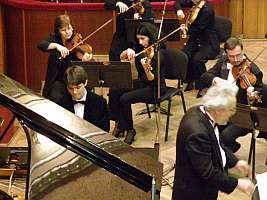 Pianistul aradean Andrei Marta a incheiat concertul tinerilor solisti