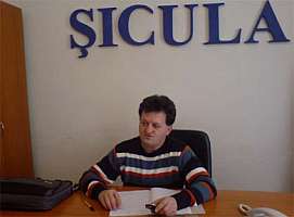 Primarul comunei Sicula - Mircea Aurel Radita, aflat la al treilea mandat, isi propune sa continue investitiile