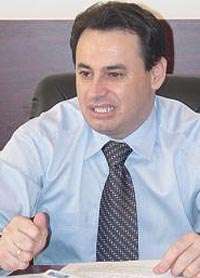Primarul Gheorghe Falca sustine ca angajatii care au primit retroactiv sporul de dispozitiv trebuie sa restituie banii