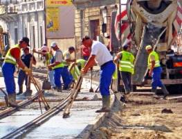Reabilitarea liniilor de tramvai şi a principalelor artere de circulaţie din oraş trebuie să fie gata până la sfârşitul anului