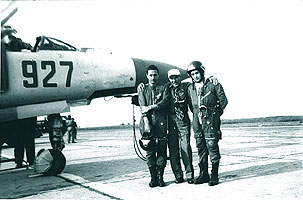 Pe Kogalniceanu, zburand MIG-23