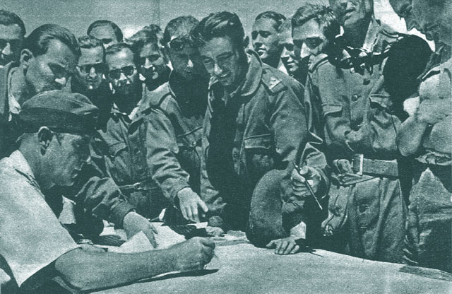 Cdt.ul Grupului "3 Stukas" (bombardament picaj), c.dor Galeno Francisc si pilotii sai