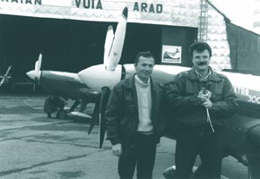 Pe Arad, aducand EXTRA in tara: (stg.) Gica Militaru, (dr.) Daniel Stefanescu