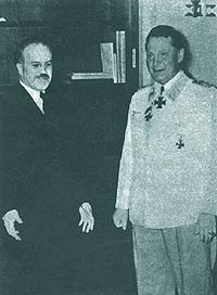 Viaceslav alaturi de "prietenul" Hermann; ambii numai zambete revarsate din "consensurile privitoare la..."