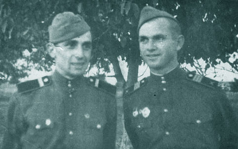 Sept. 1950, Focsani: elevi aviatori (impreuna cu Ioan Zapartan)