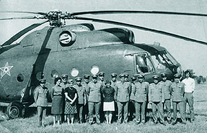 Alexeni 1959, cu personalul Esc. Mi-8 din Flot. 50 Av.