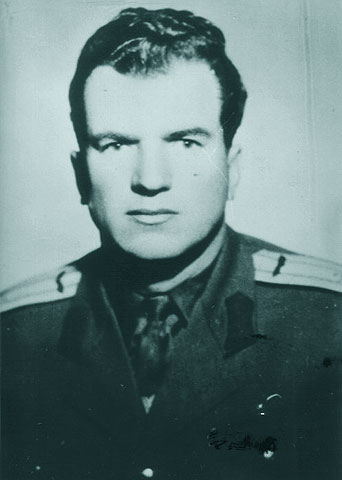 Cpt. av. (instructor IL-28) NICOLAE AVRAM