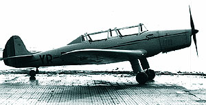 Avionul RG 7 stationand pe platforma aerodromului Targu Mures - 1957