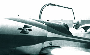 Revedere dupa 33 de ani, Ghimbav, mai 1990, V. Novitchi in cabina unui ZLIN -50