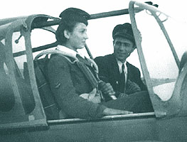 Eleva si instructor in ZLIN 22 - 1956, Calarasi