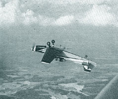 ZLIN 226 in zbor pe spate