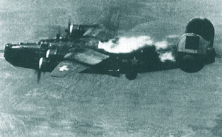 B-24 incendiat