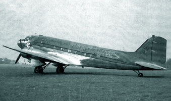 Bimotorul de linie Douglas DC-3