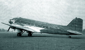 Bimotorul de linie Douglas DC-3