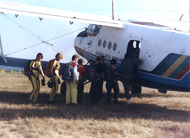AZI... "Tiotiuska Antonova"