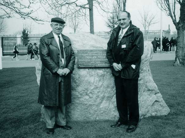 Constantin Manolache participand, in Franta, La Montesson, la inaugurarea Pietei Traian Vuia, unde se afla si bustul inventatorului