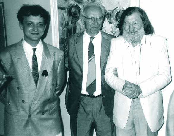 Cluj: Constantin Manolache si Cornel Marandiuc invitati de onoare la deschiderea expozitiei de pictura al regretatului artist plastic, propagandist si istoric al aviatiei ION TARALUNGA