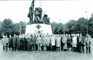 Ziua aviatiei (20 iulie 1999), aviatori bucuresteni si brasoveni
