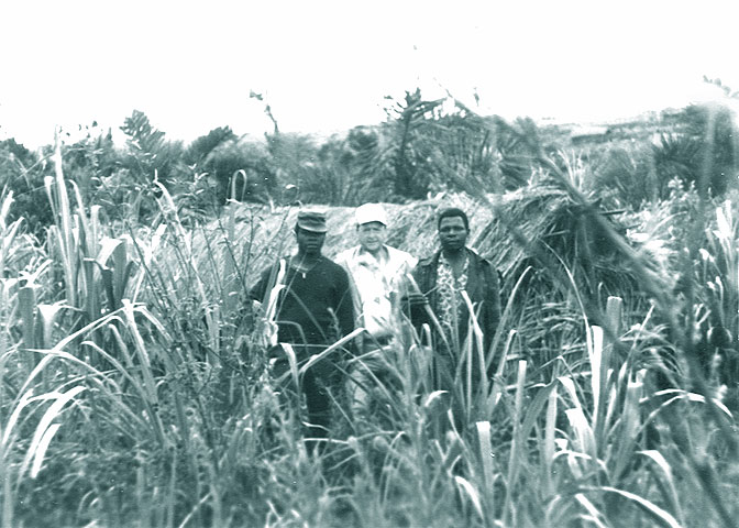 Dl. general NICULESCU intr-o excursie in jungla