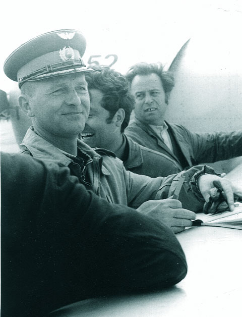 Bucurie dupa un zbor reusit