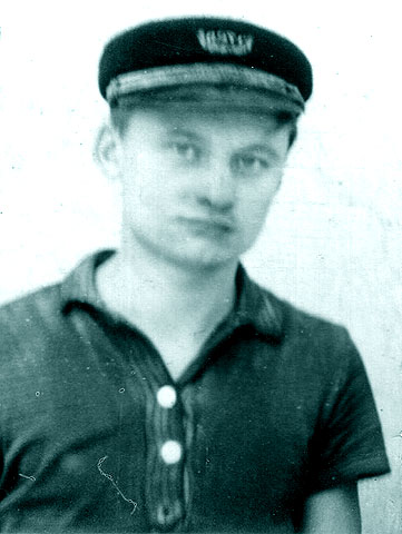 1966-69, elev la "profesionala de strungarie"