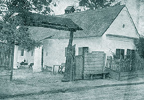 Casa taraneasca in care s-a nascut Vlaicu, la Bintinti