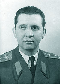 Lt. maj./cpt.av. (1950-1955), elev al Academiei de Aviatie Sovietice - Monino/Moscova, 1952